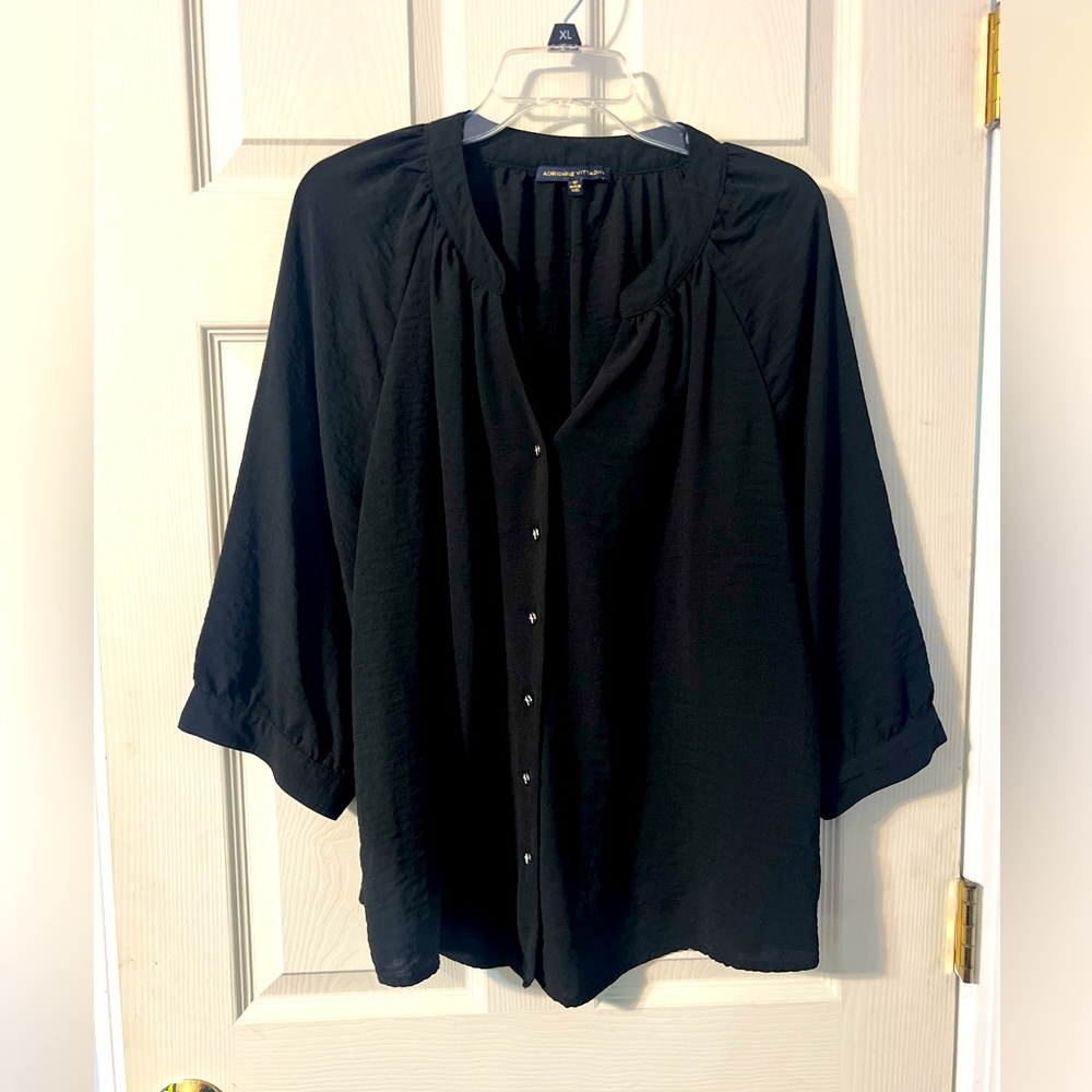 Adrienne Vittadini Black Top Womens 1X Button front V-neck Blouse